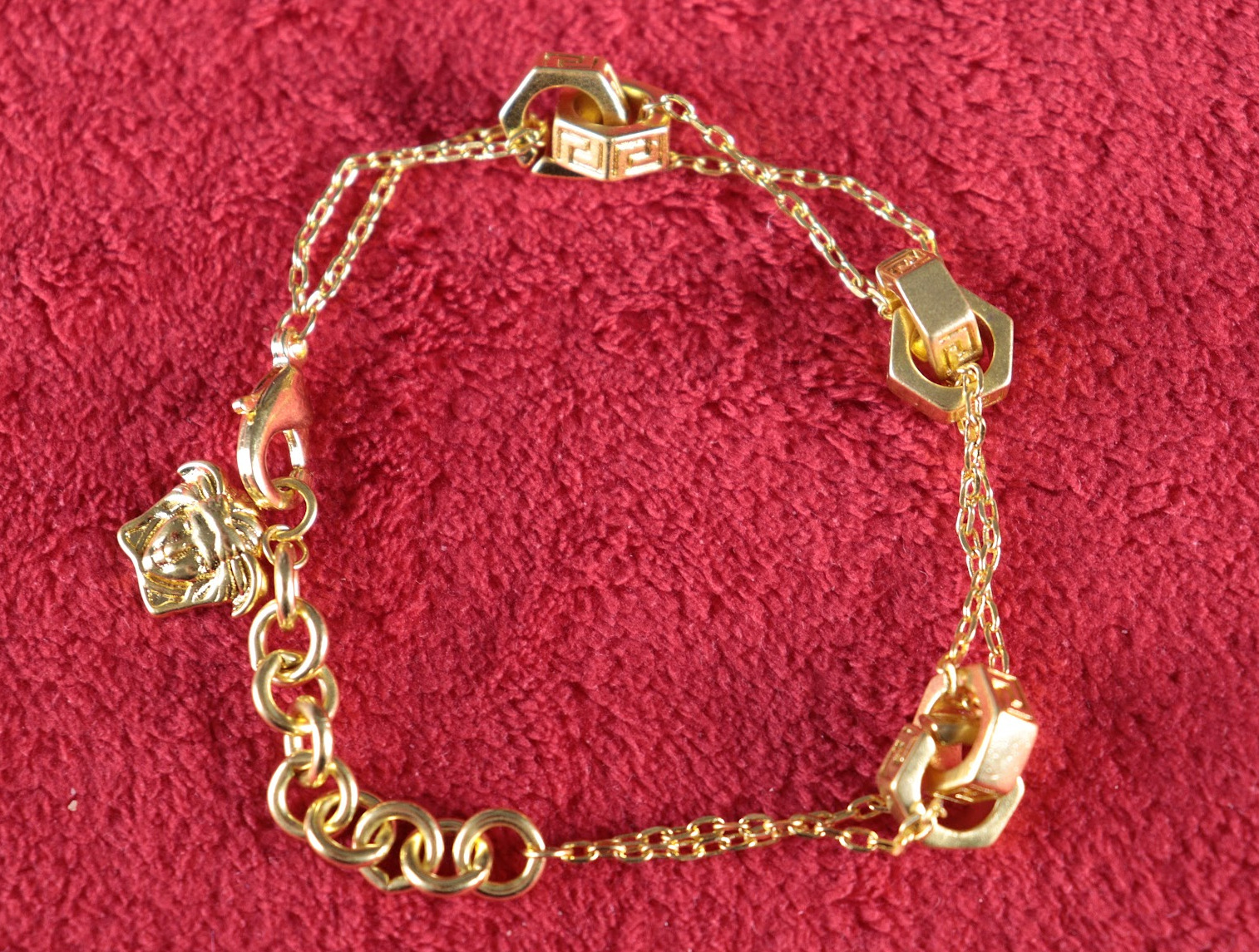 Vintage Versace Gold Tone Medusa Rare Chain Bracelet