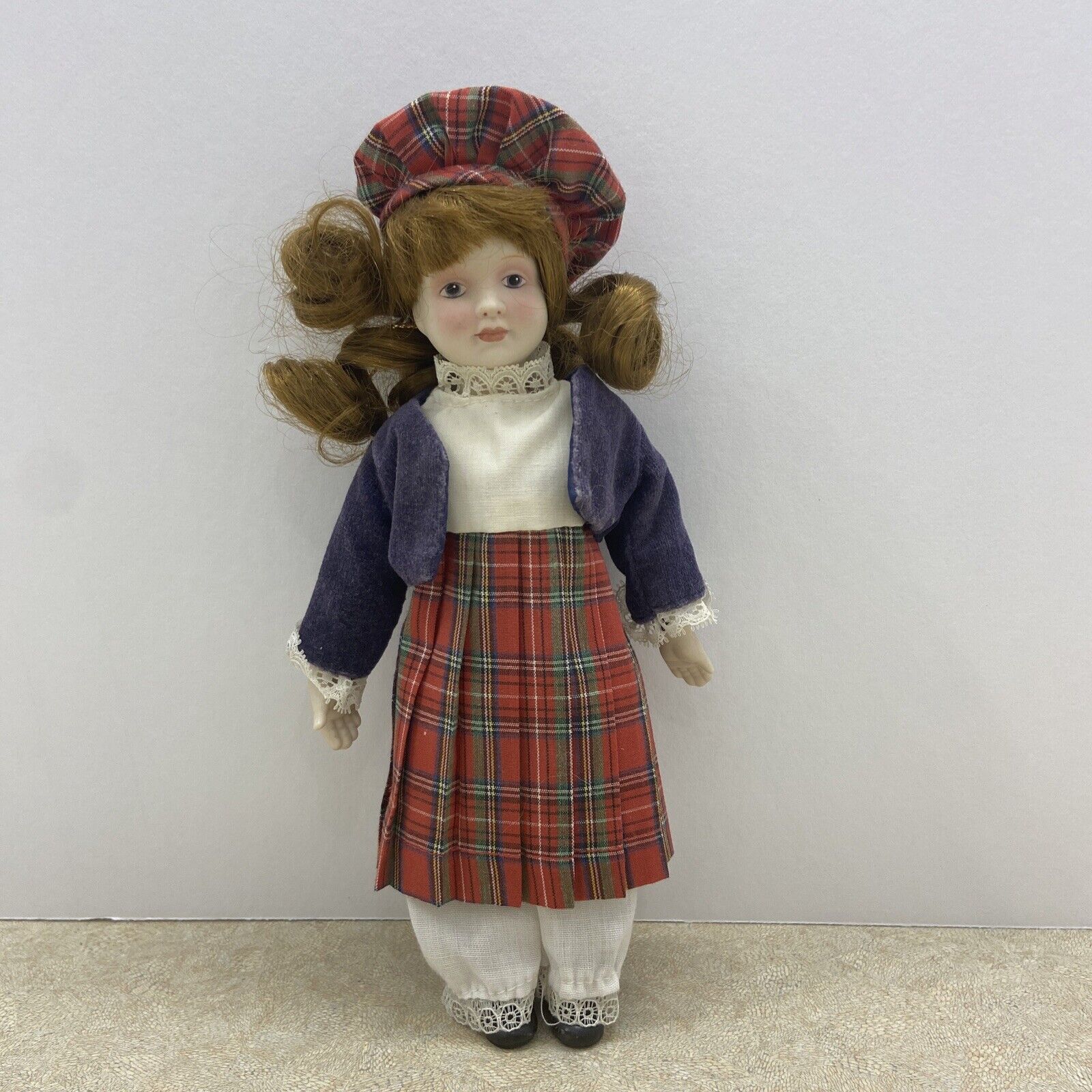 Porcelain Doll Collectable Beautiful vintage