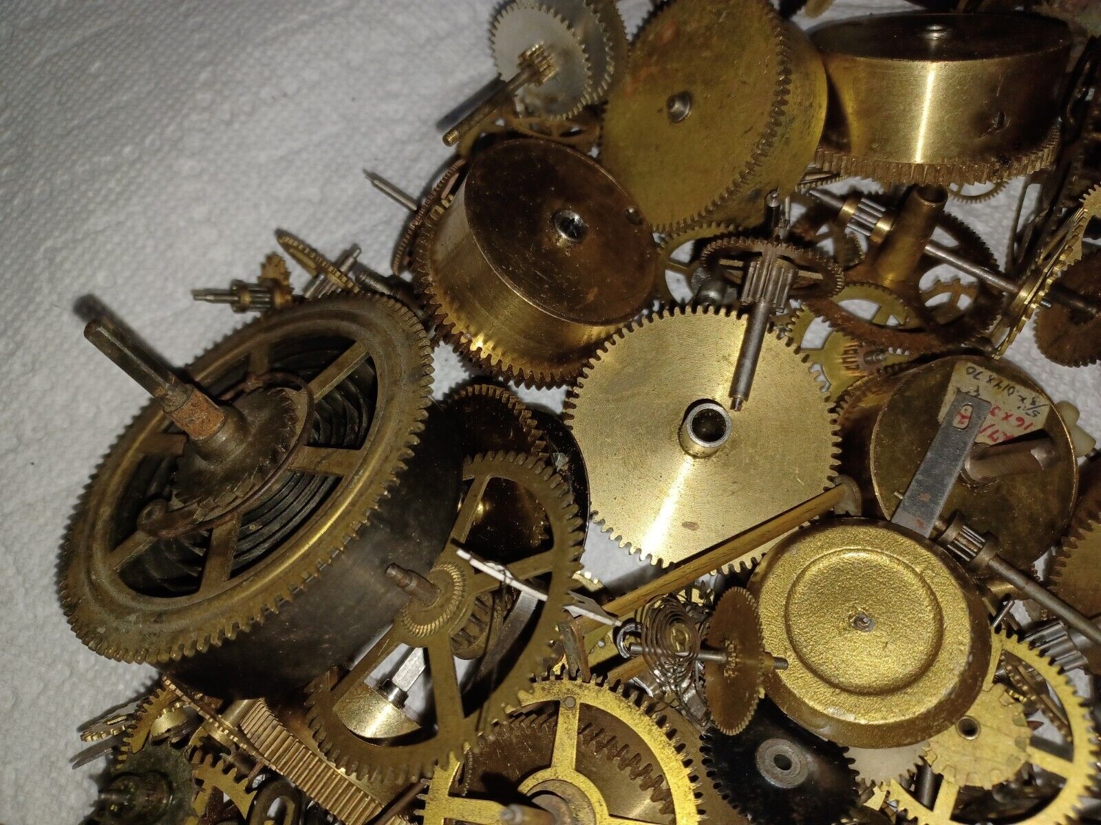 Over 6 Lbs Of Vintage Clock Gears