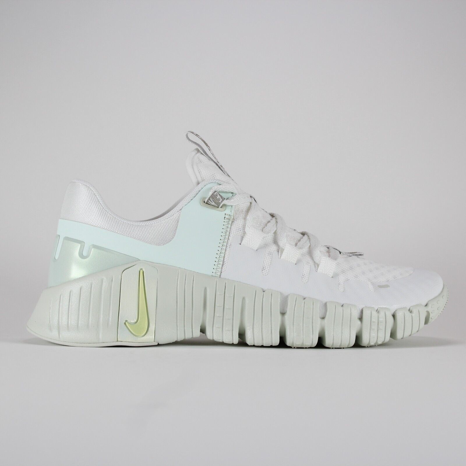 Nike Free Metcon 5 PRM White Sea Glass Green FJ1548-100 Women\'s Size 7.5 Shoes