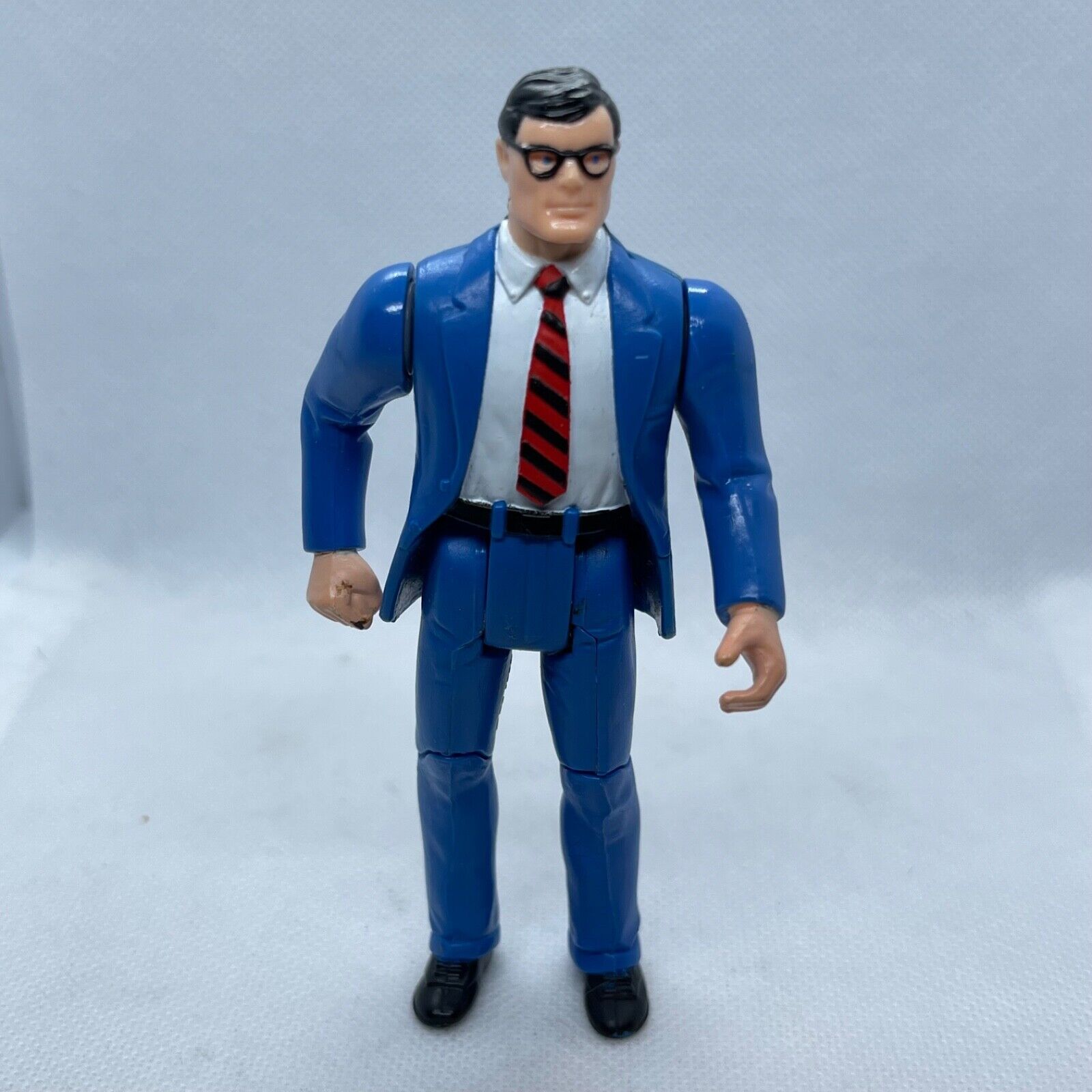 1986 VINTAGE KENNER DC SUPERPOWERS CLARK KENT MAIL AWAY ACTION FIGURE MINTY