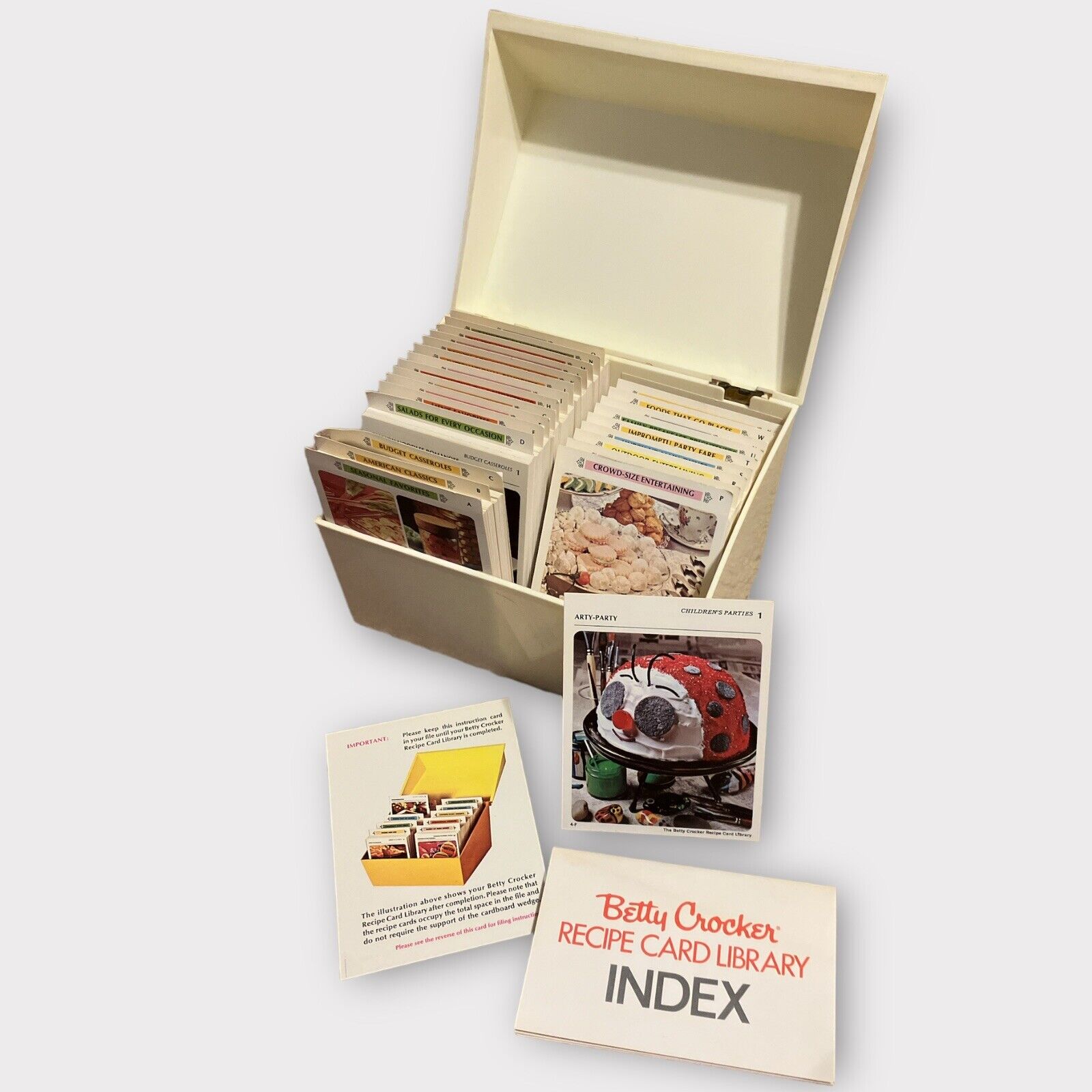 Vintage Betty Crocker Recipe Card Library Recipe Box White 1971