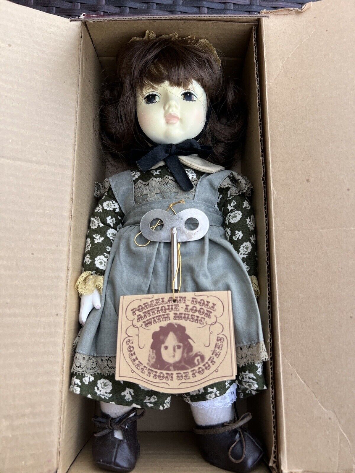 Vintage Sankyo Claudie et Claud Collection de Poupees Doll. Barely Used W Tags