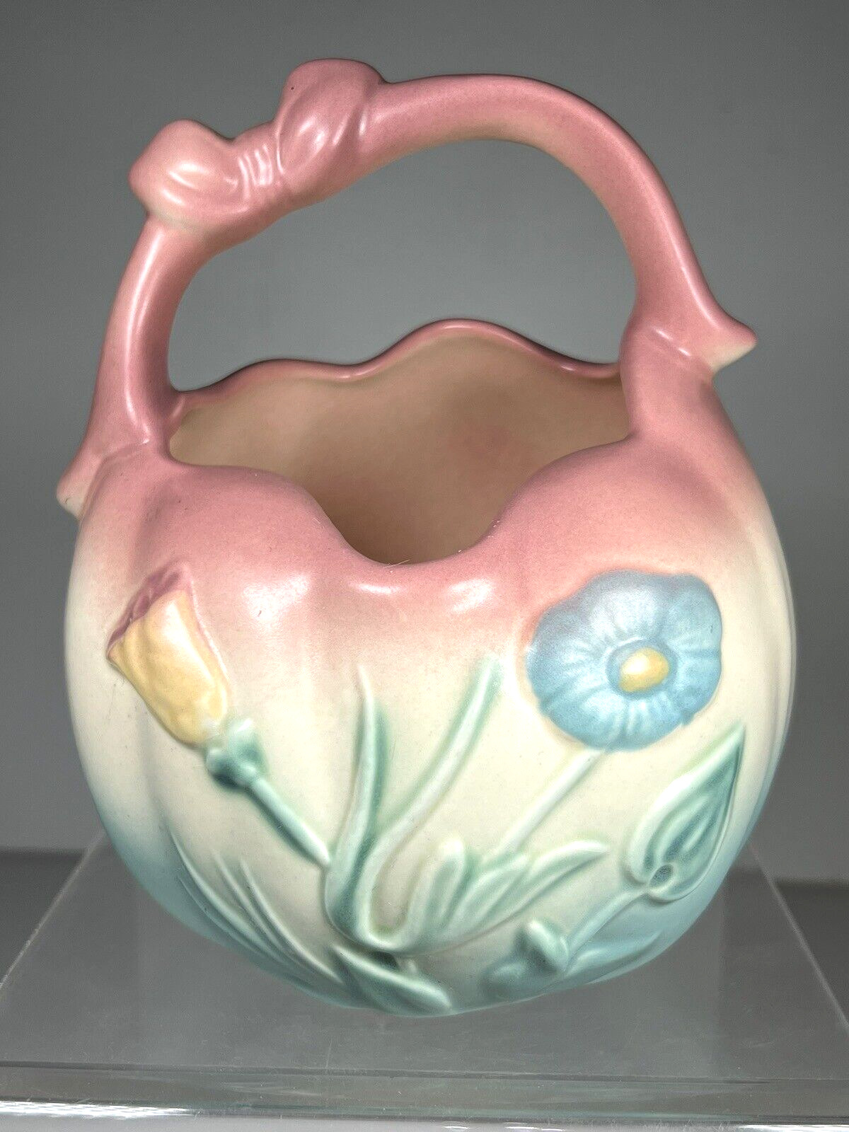 Vintage Hull Art Pottery Ca. 1950. Bow Knot Basket Vase B25 - 6 1/2