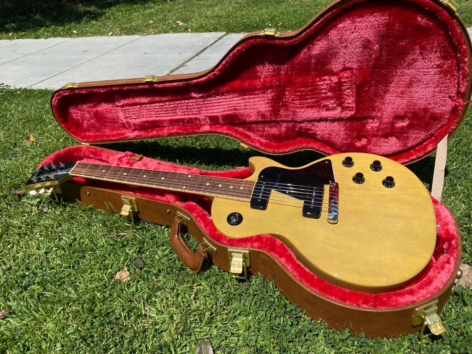 2019 Gibson Les Paul Special SC Single Cut  TV Yellow P-90\'s - Super Clean