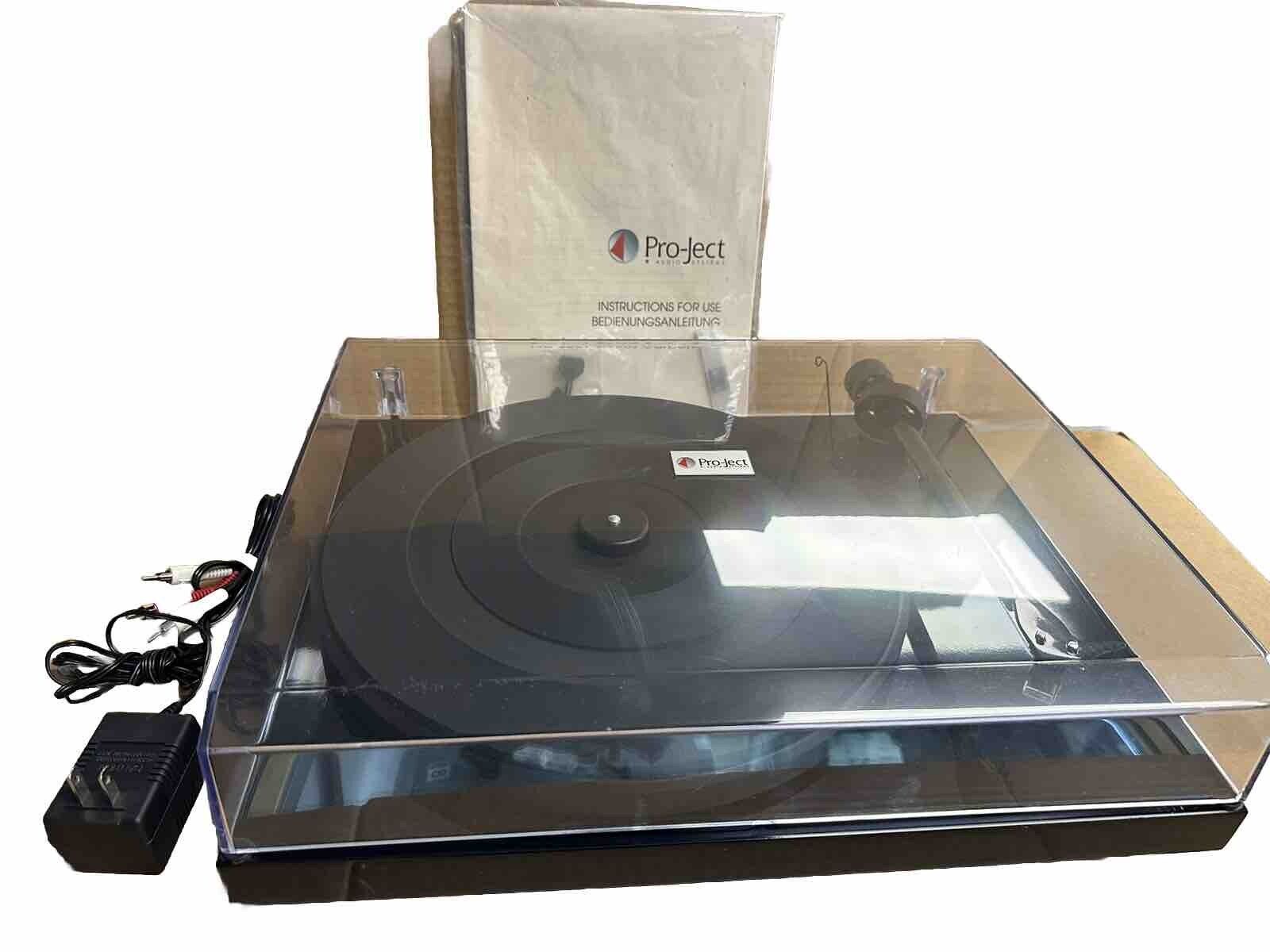 Pro-Ject Audio Systems Debut Carbon Turntable