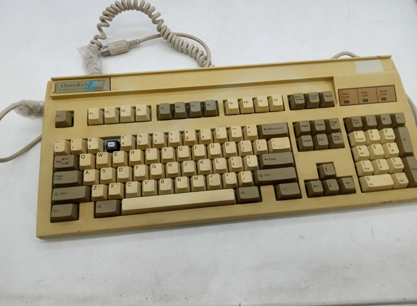 Vintage OmniKey 101 555,0012 Mechanical Keyboard - White Alps Tested/Parts