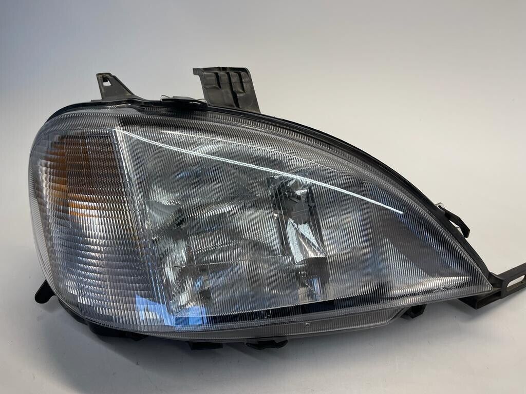 98-01 Mercedes W163 ML320 ML430 Front Right Side Headlight Head Lamp Halogen OEM