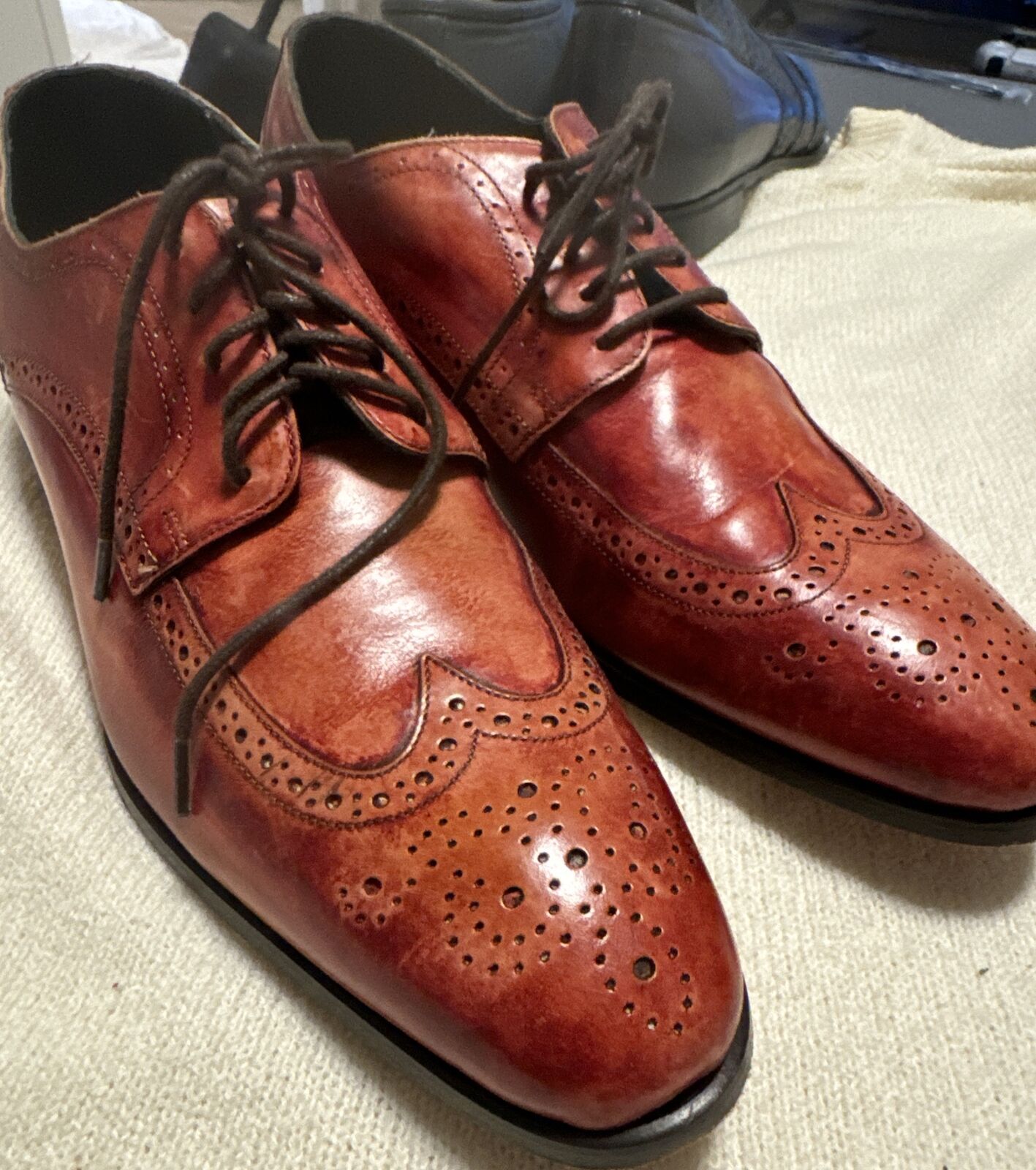 Vintage Men\'s Ox Blood Wing Tip Oxfords Clean Leather Size 8 Savile Row Co
