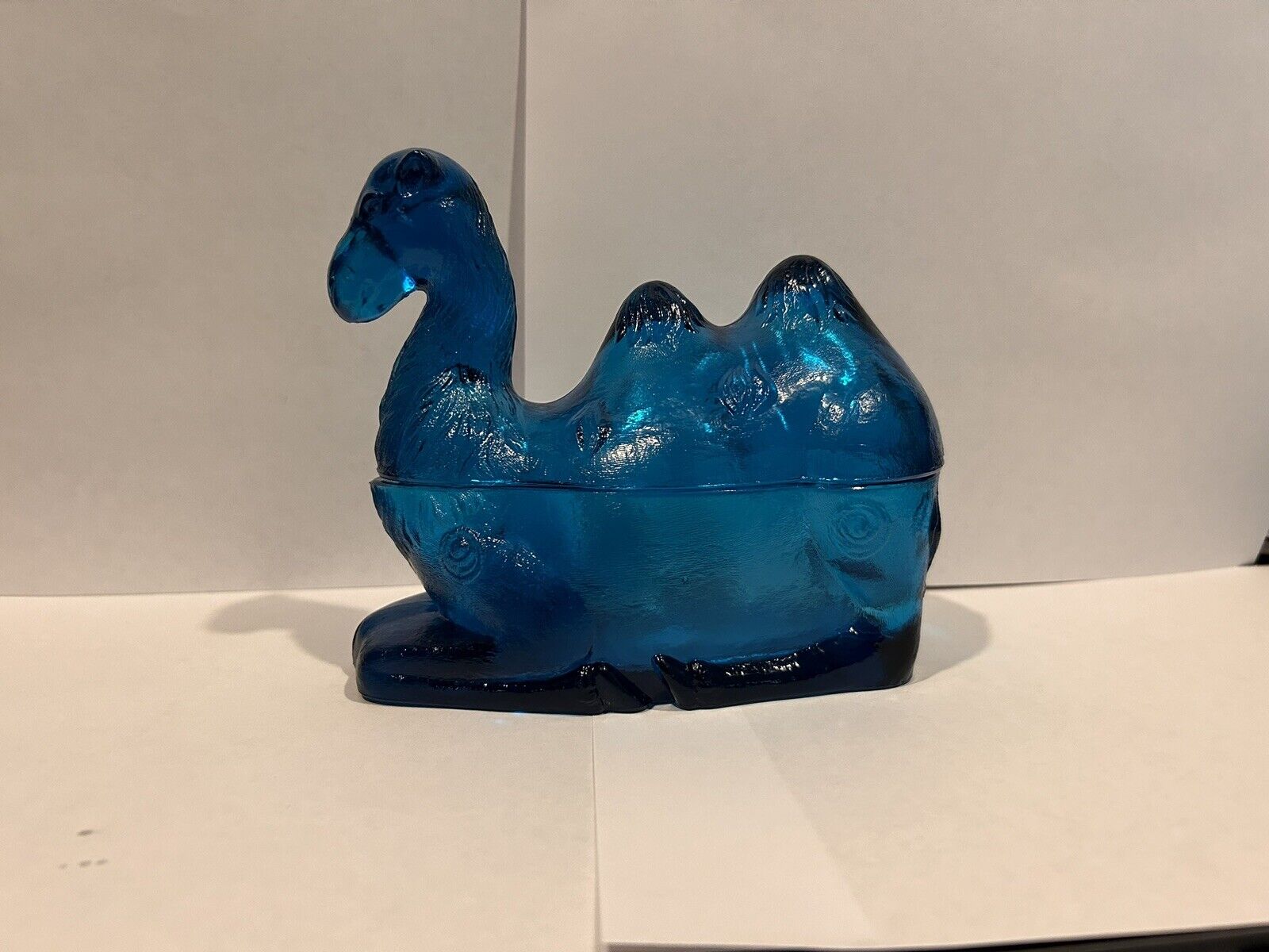 Vintage Westmoreland Electric Blue Humphrey the Camel Candy Dish