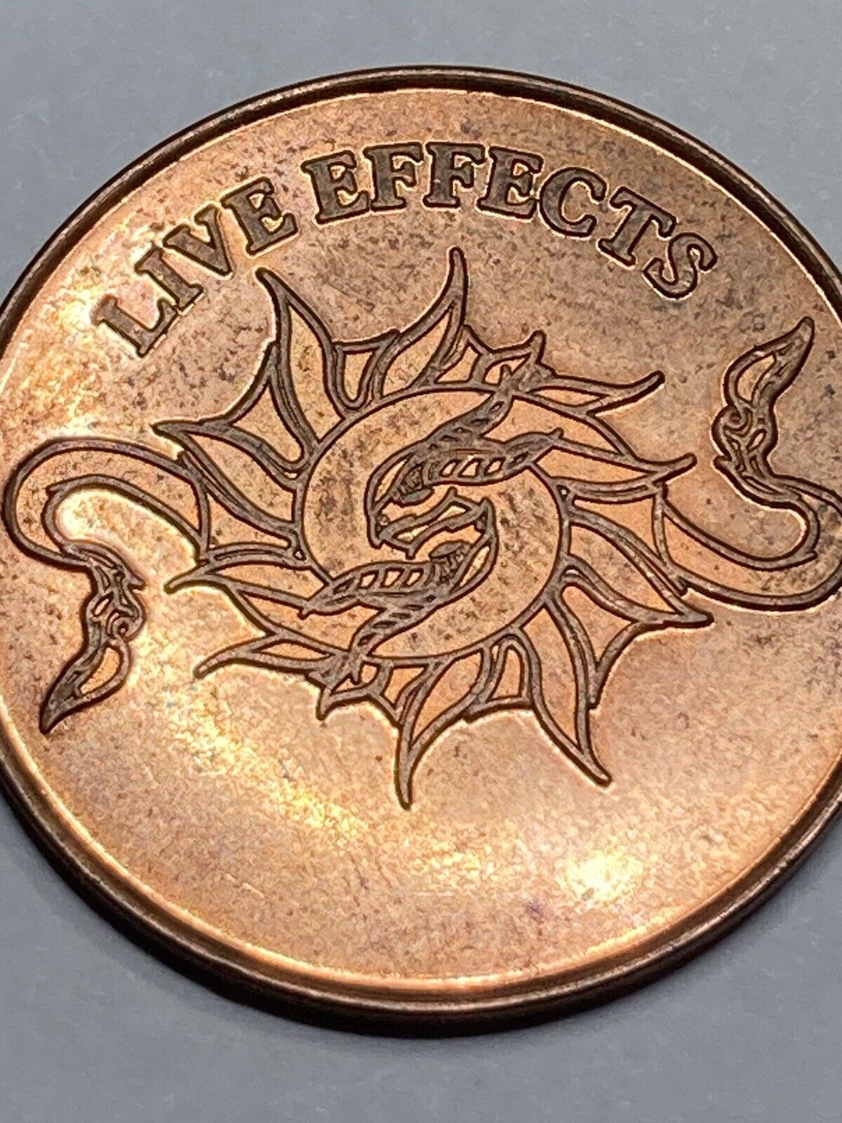 VINTAGE LIVE EFFECTS TOKEN - CITY OF AAYERZ - LOOK (#B2)