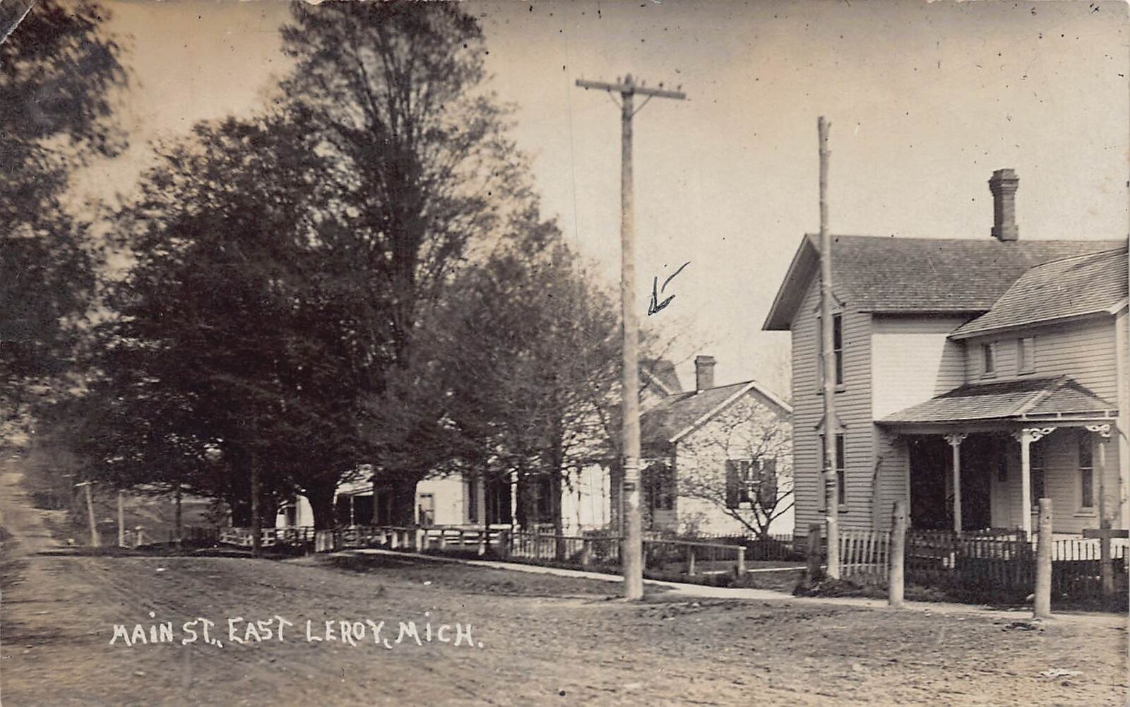 DS1/ East Leroy Michigan RPPC Postcard c1910 Main Street Homes  94