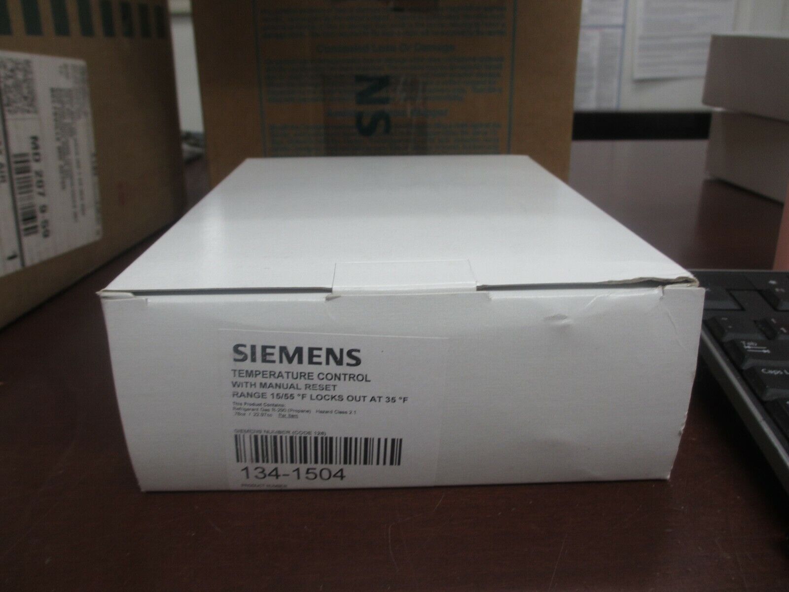 NEW SIEMENS 134-1504  Temperature control with manual reset 