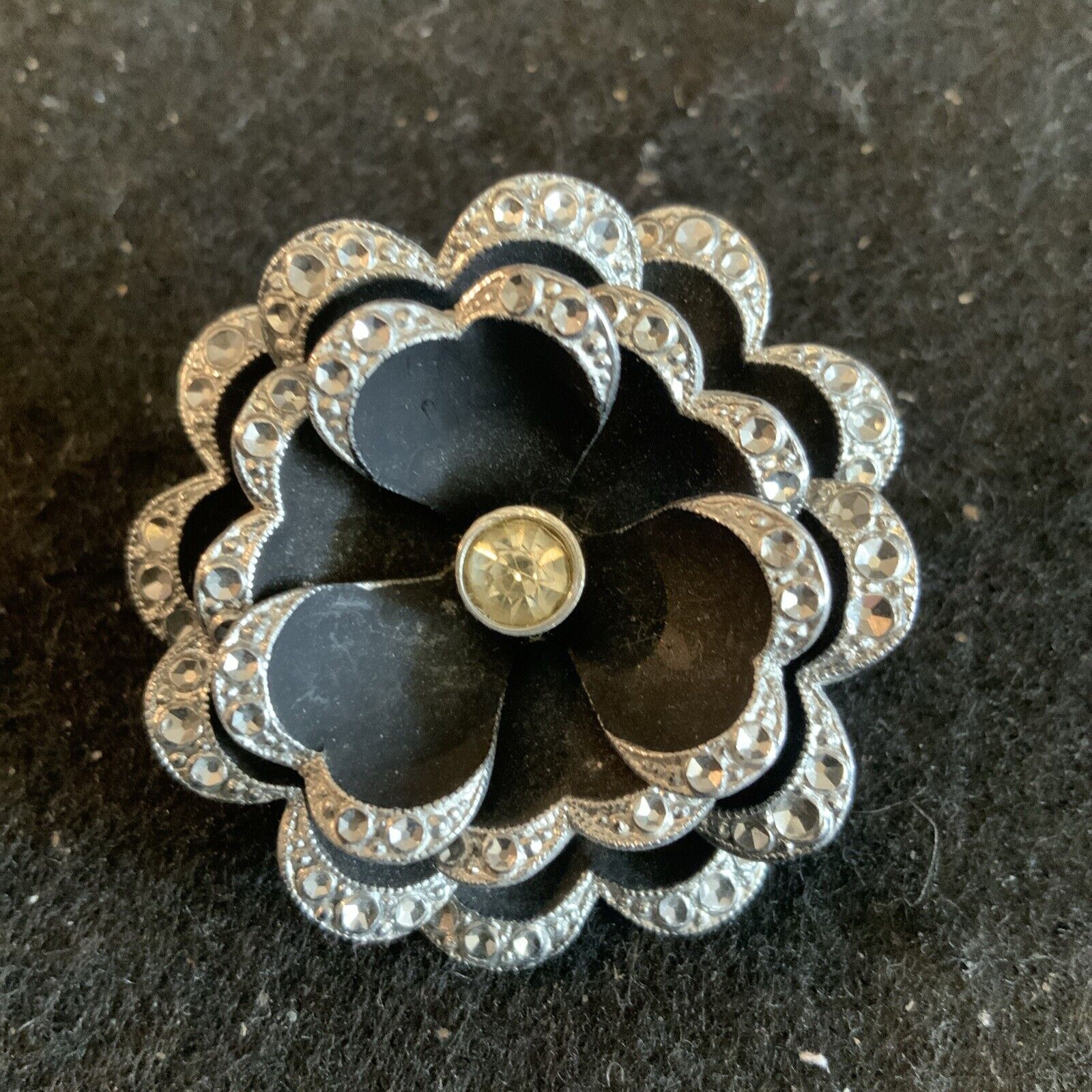 VINTAGE ANTIQUE PIN BROOCH Silver Tone Black Flower