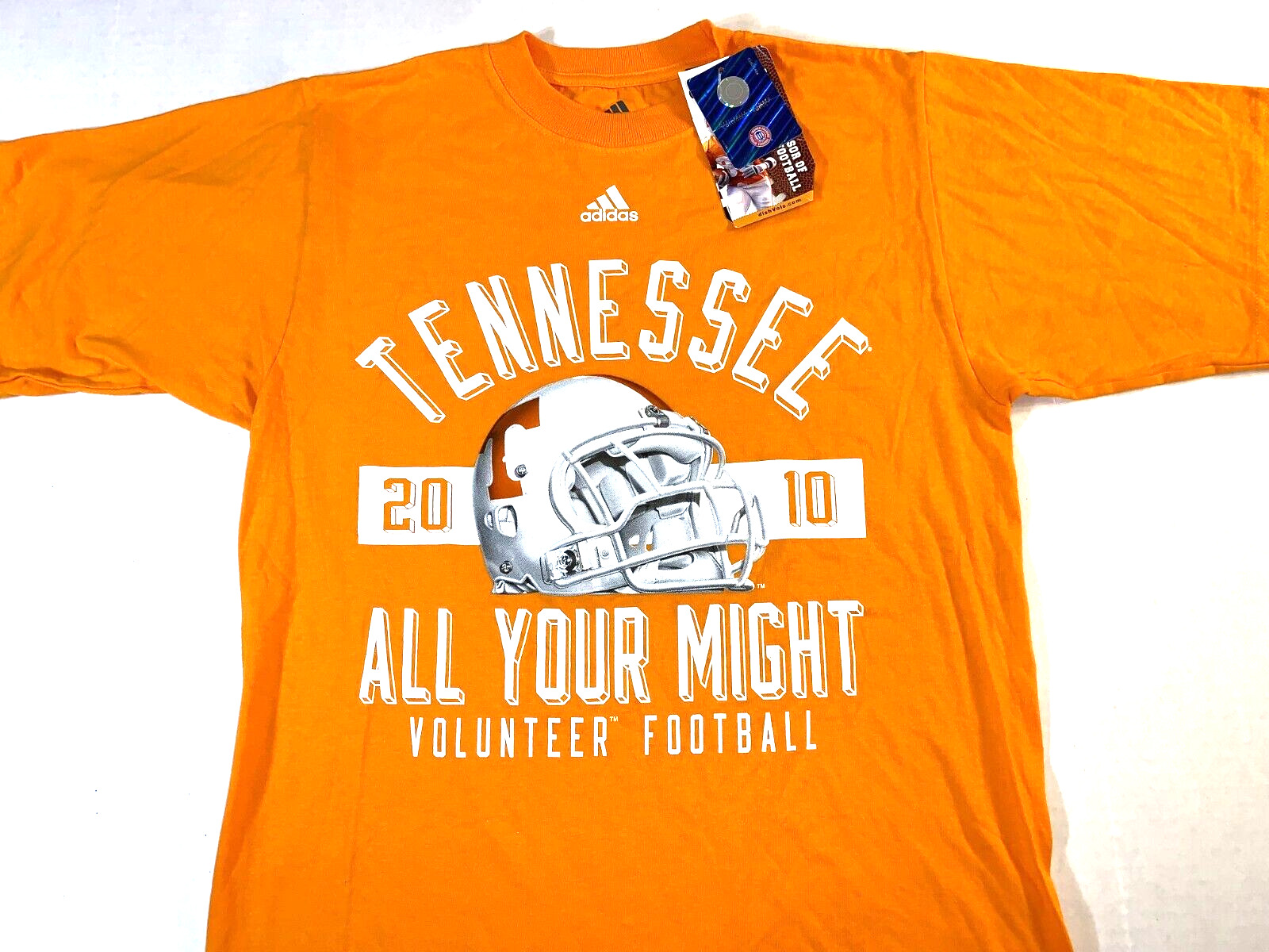 Vintage 2010 Tennessee Volunteers Football Team Down The Field T-Shirt New SMALL