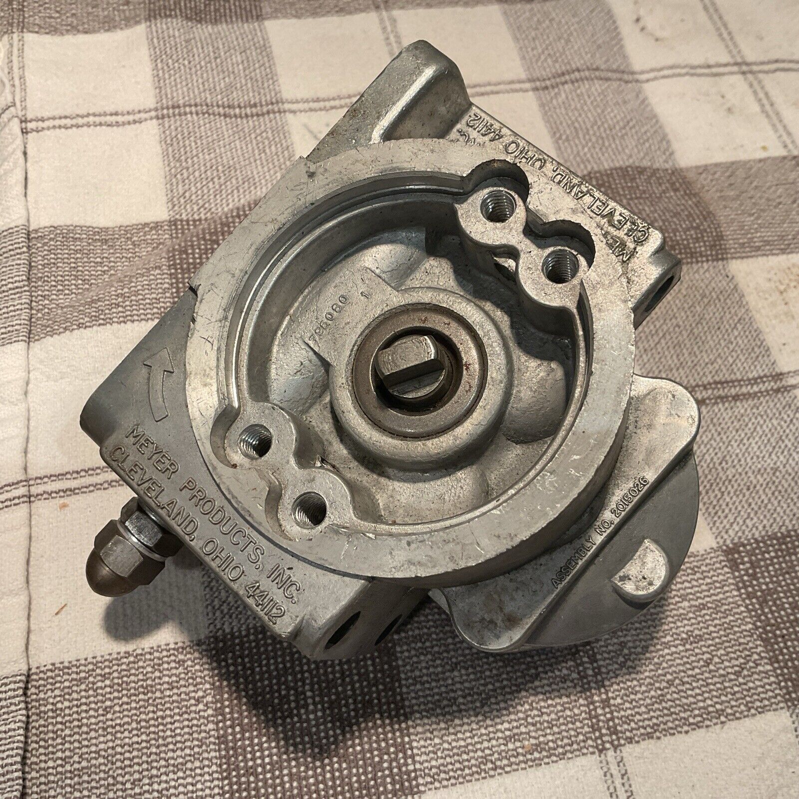Gear pump, E47 & E60, Snow Plow, Meyer Products 1215026 Old Stock