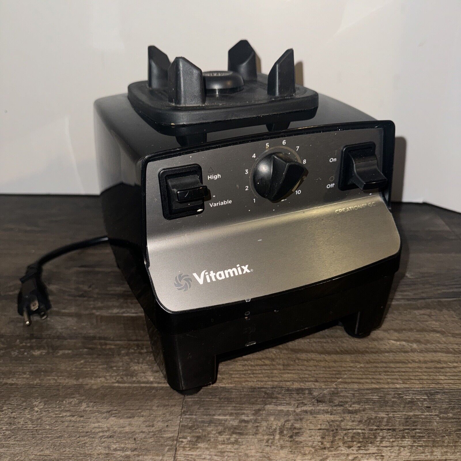 Vitamix 5200 Blender Mixer Creations GC- VM0103D - Motor Only - TESTED