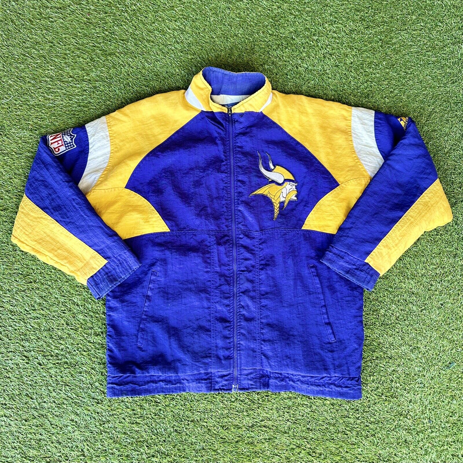 Size XL - Vintage Apex One Minnesota Vikings Jacket