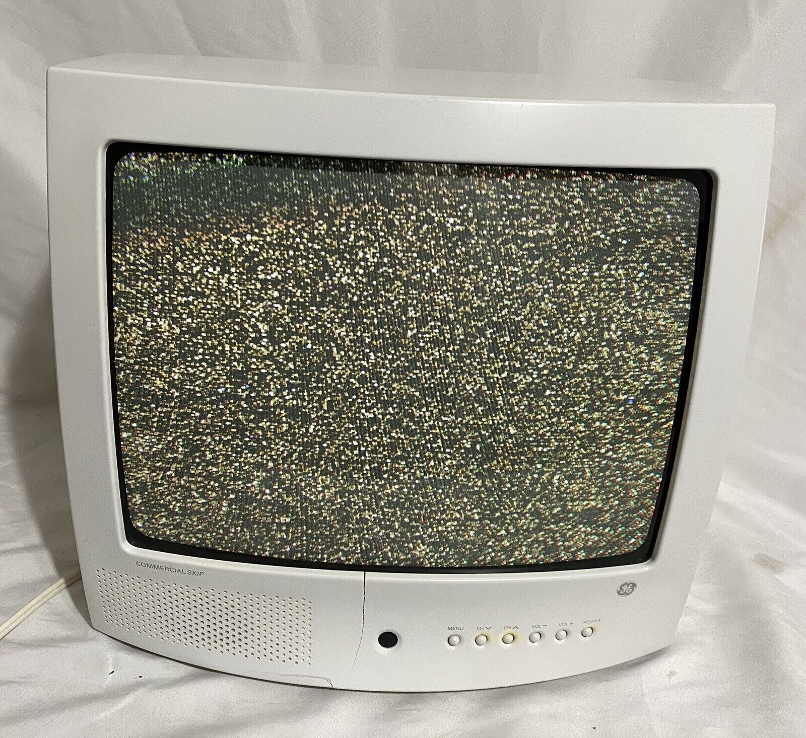 Vintage GE 13 in Retro Gaming TV CRT Model 13GP243 Tested Works No Remote