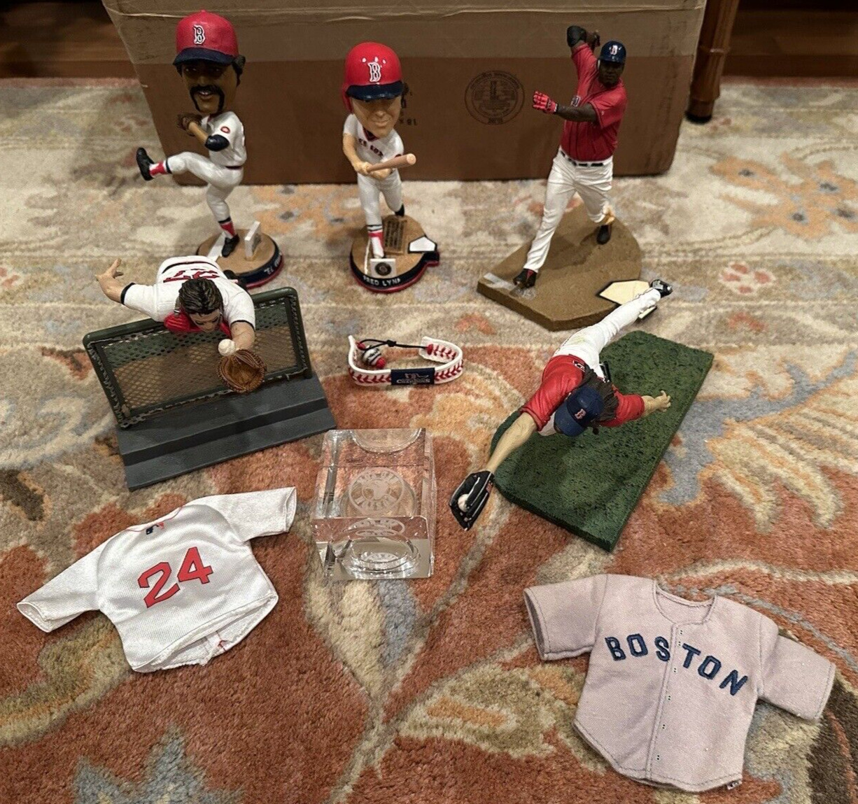 *HUGE LOT* Boston Red Sox Memorabilia/SGA-FRED LYNN/LUIS TIANT BOBBLEHEADS