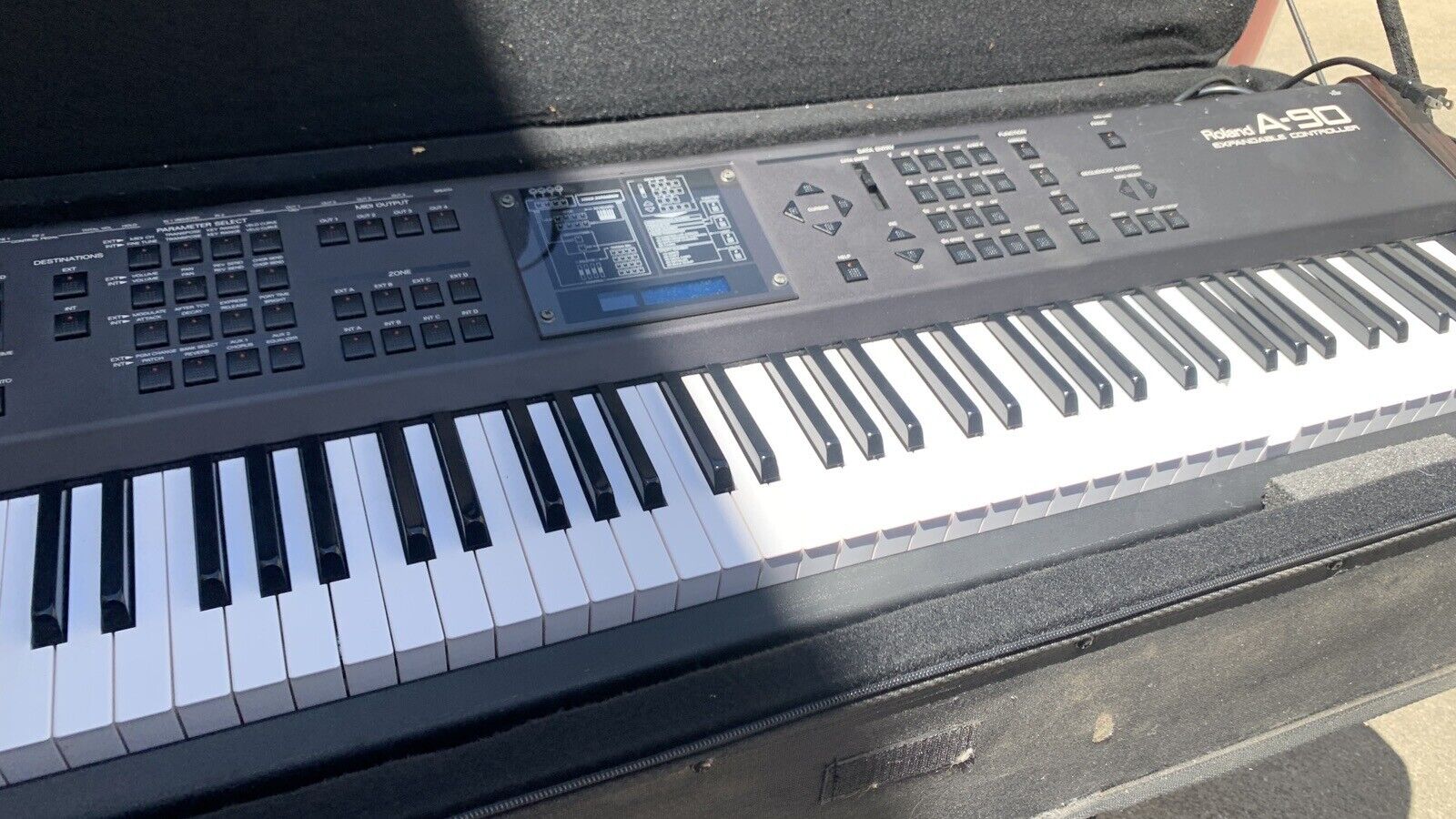 Roland A-90 Expendable Controller 88-note PA-4 hammer-action keyboard