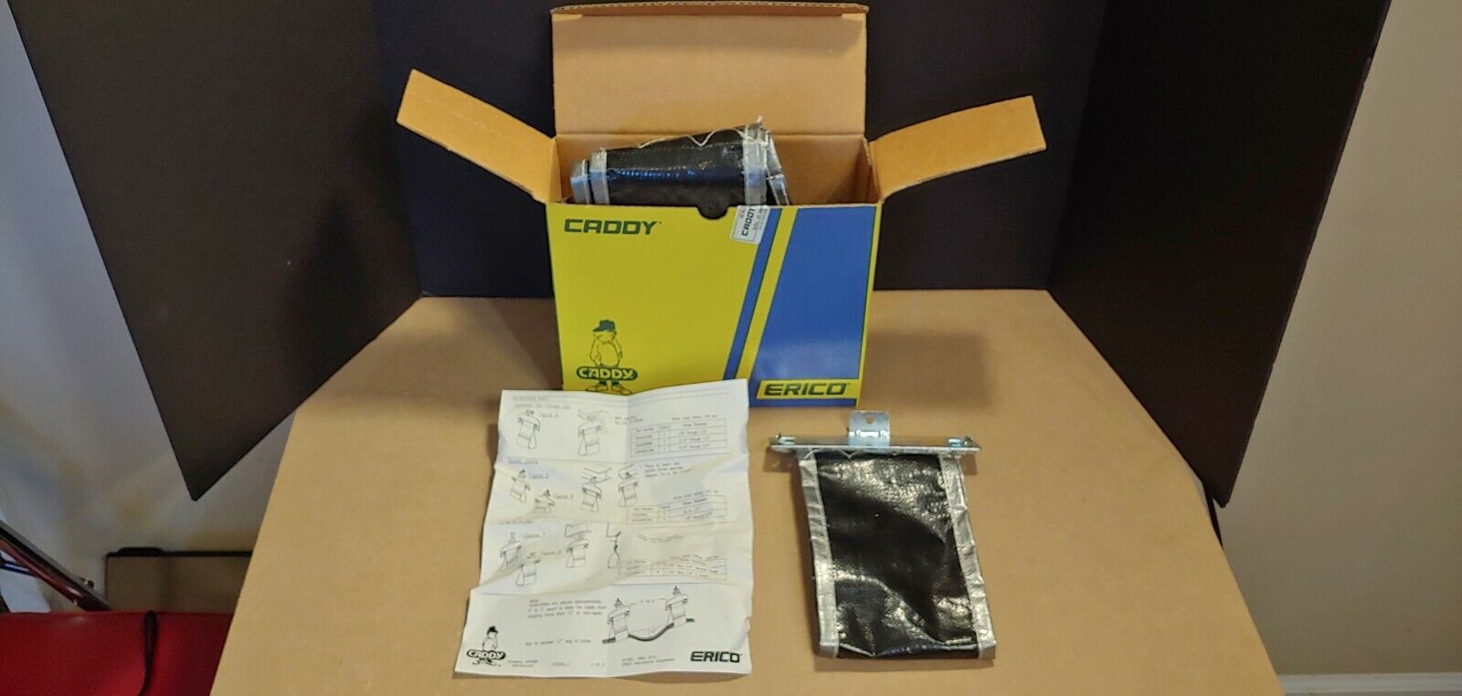 Box of 10 Erico Caddy CAT425 Cable Hanger System Category 5 *NEW Box*