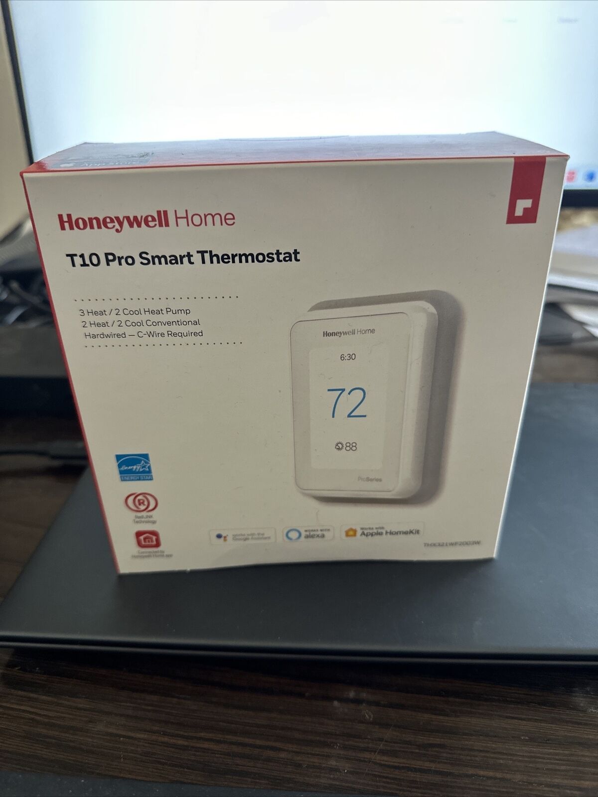 Honeywell T10 Pro Smart Thermostat (THX321WF2003W) w/RedLINK Compatibility