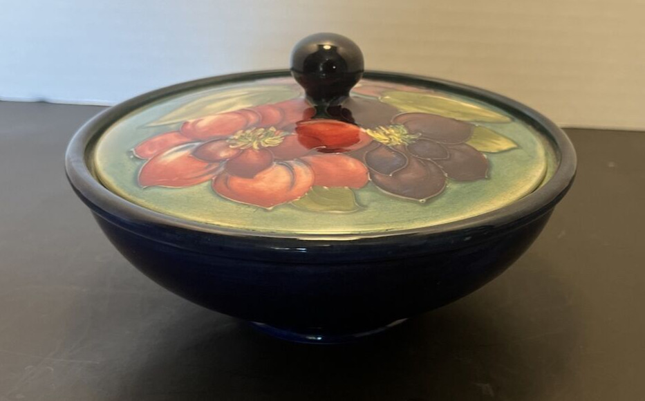 Vtg Moorcroft Blue Magnolia Footed Dish Lid Hand painted floral Pottery England