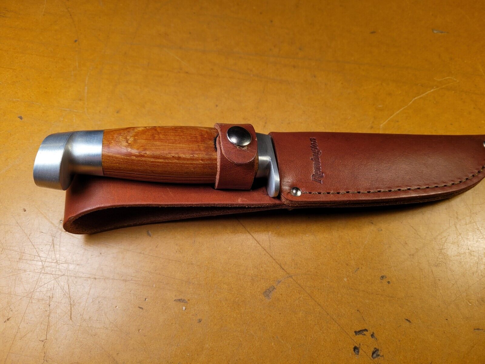 Vintage Remington USA 18330 Fixed Blade Hunting Knife