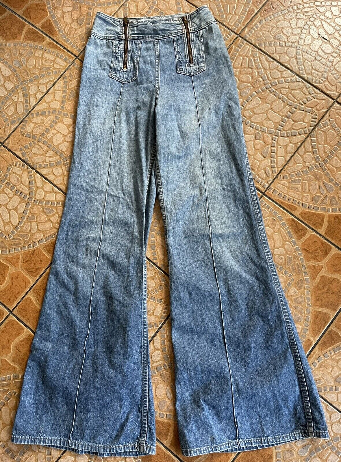 Vintage 1960s 70s Wrangler Bell Bottom Jeans Super Wide Leg Flares Size 11/12