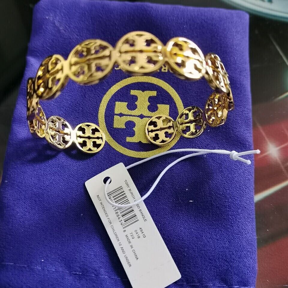 NEW TORY BURCH DOUBLE ‘T’S LOGO CUFF GOLD BRACELET.IN GOLD COLOR