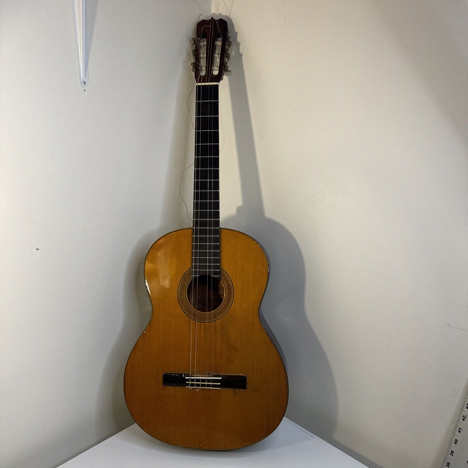 Vintage Classical 1970\'s Alverez 5001 Acoustic Guitar Japan (SS2068884)