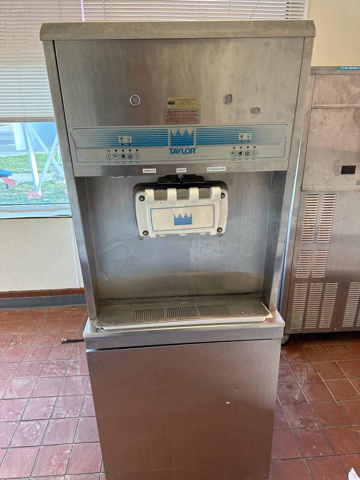 Taylor 8756 - 27, Soft Serve Ice Cream Machine
