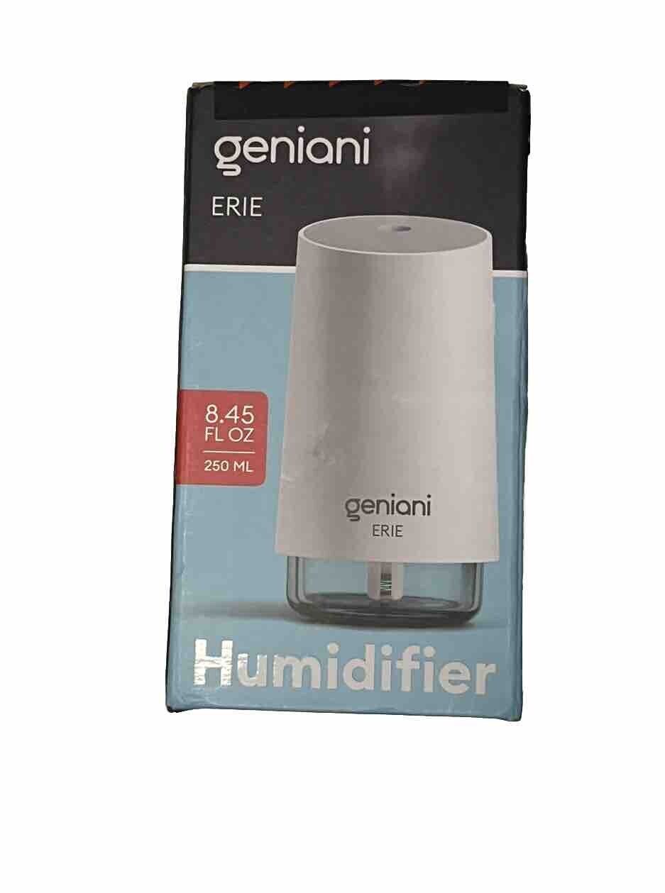 Geniani Mini Cool Mist Humidifier 8.45 ft.oz/ 250ml - White - New Sealed