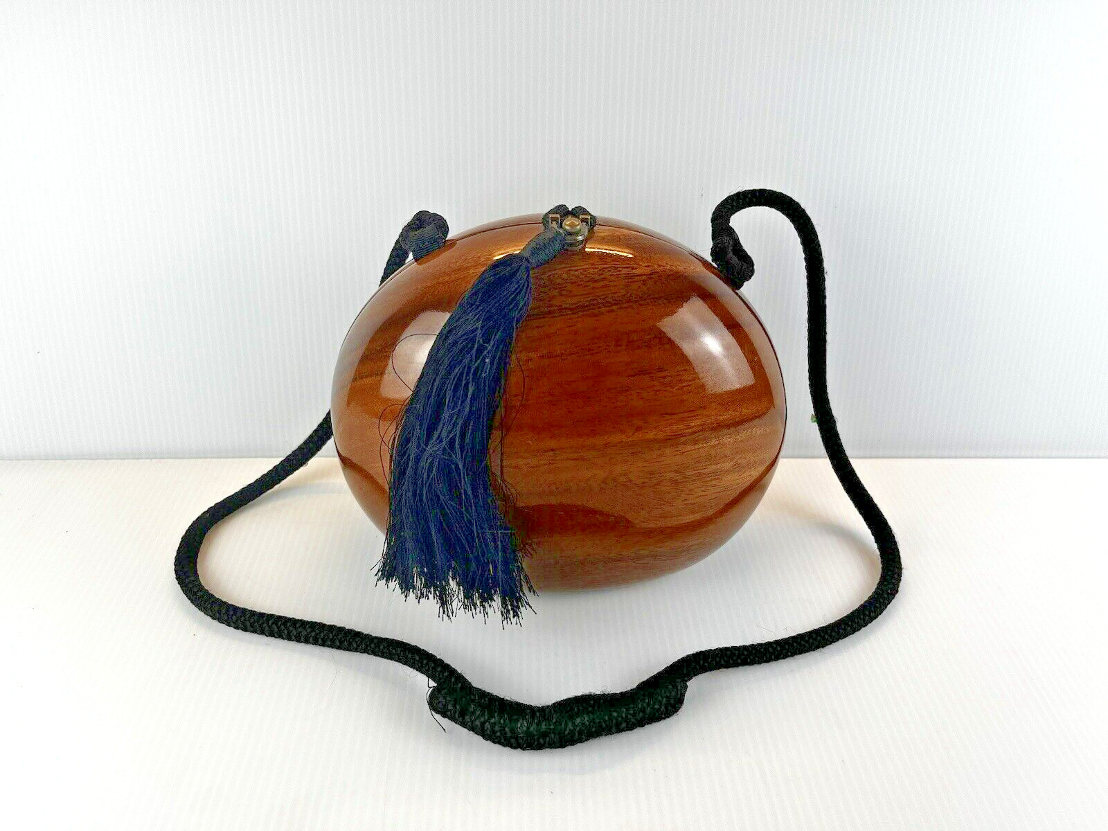 TIMMY WOODS Classic Round Hand Carved Purse Clutch Tassel Polished Minaudière