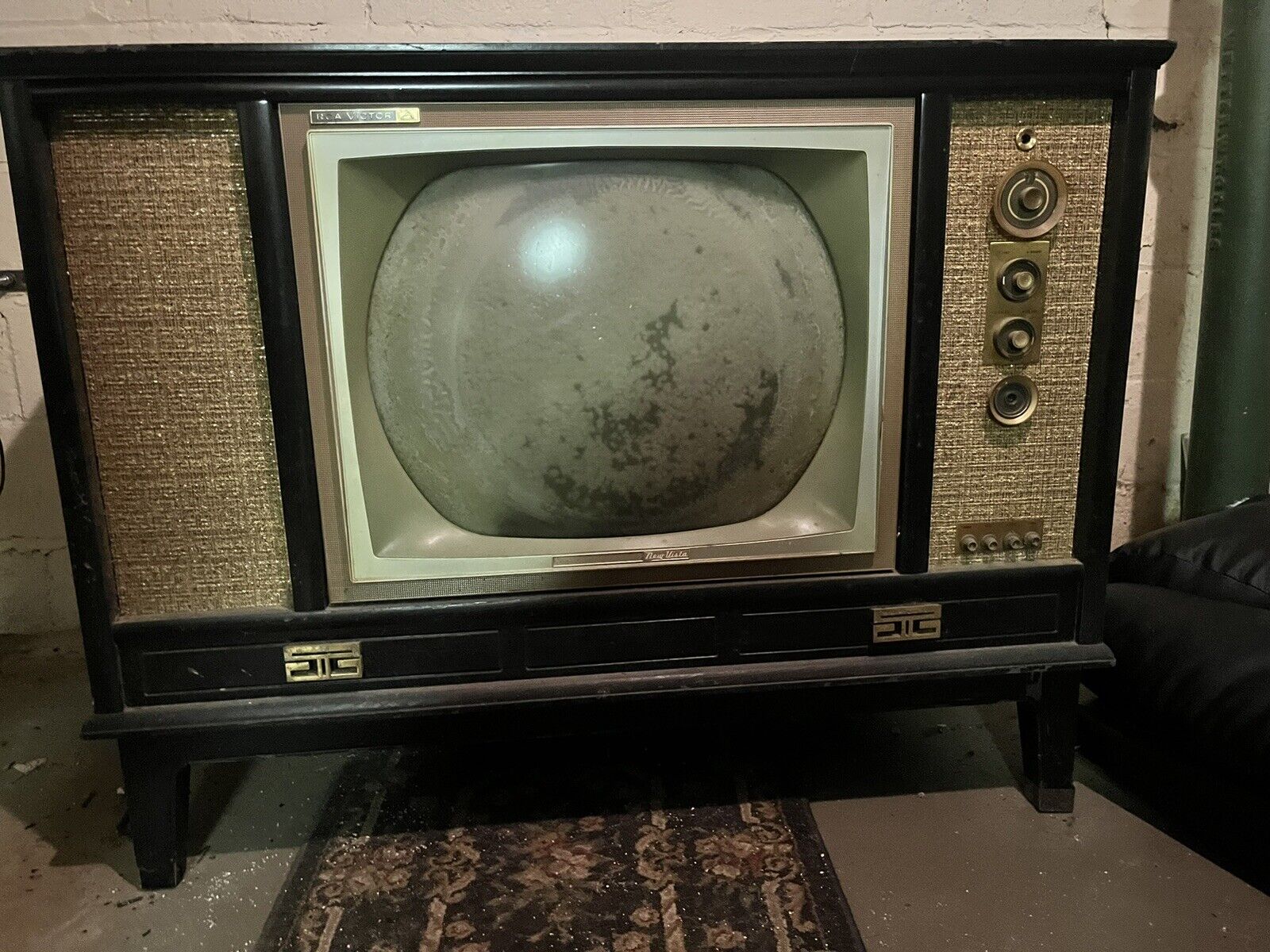 vintage rca victor tv