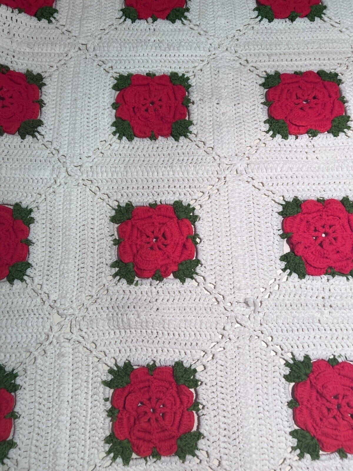 Vintage Rose Granny Square Fringed Hand Crocheted Throw. White, Red And Green 3D