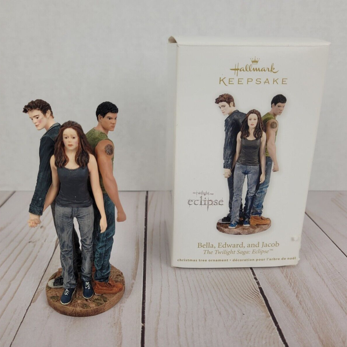 2011 Hallmark Keepsake Ornament Bella Edward And Jacob Twilight Eclipse with Box