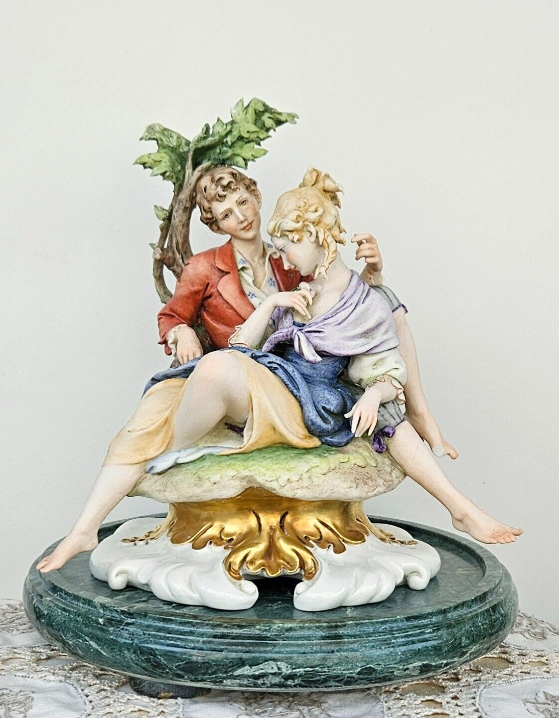 Capodimonte porcelain figurine Giuseppe Cappe G Calle Couple in Love Italy 1961