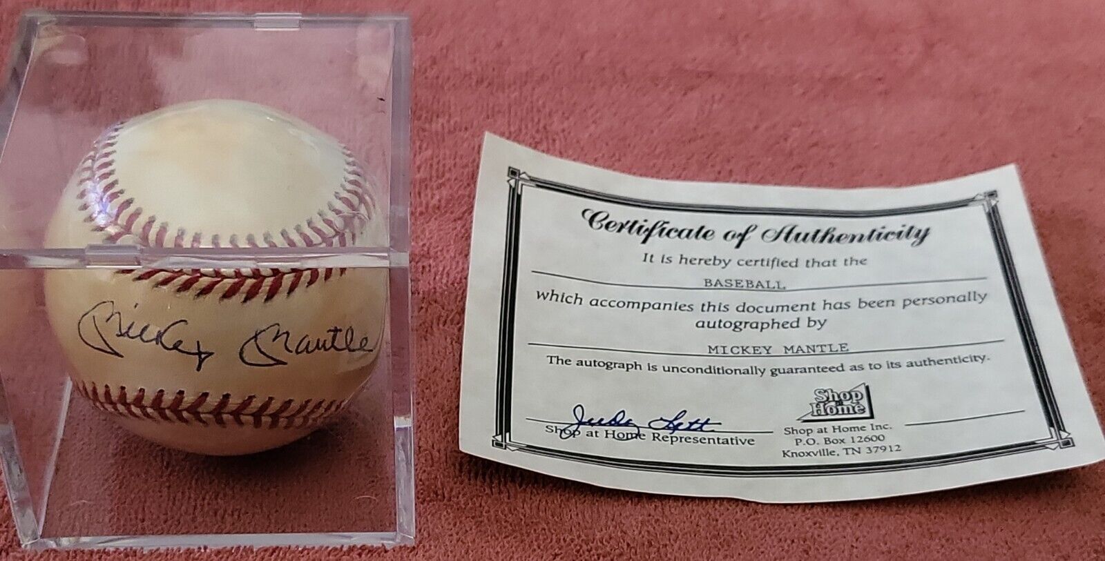 Mickey Mantle N.Y. Yankees AL MLB Signed Baseball (COA-Shop at Home) SEALED