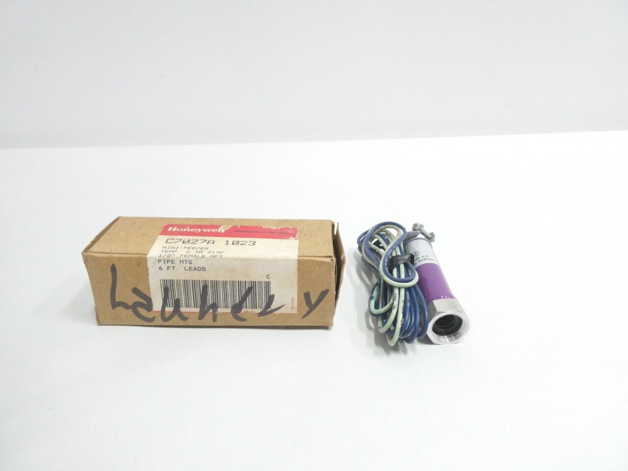 Honeywell C7027A 1023 Mini-peeper Ultraviolet Sensor