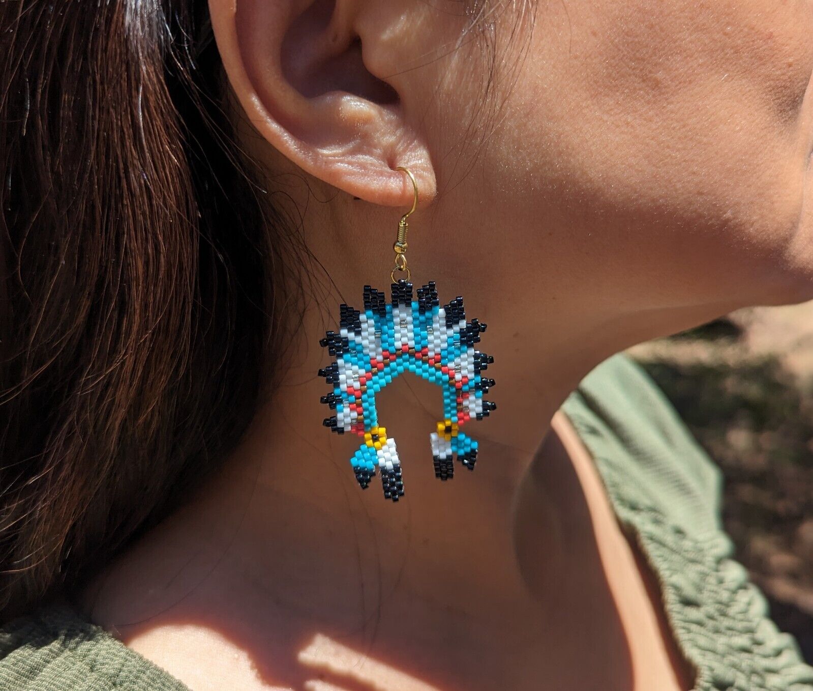 Women\'s Native American Design Earrings Tribal Art Handmade w Natural Beads
