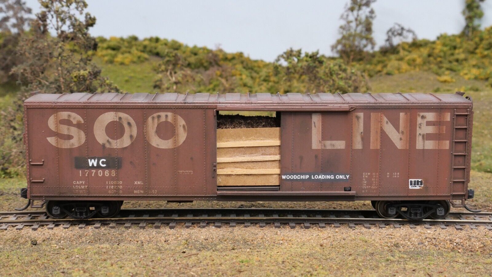 Wisconsin Central WC Custom Built/Weathered HO Scale 50\' Woodchip Boxcar- Ex-Soo