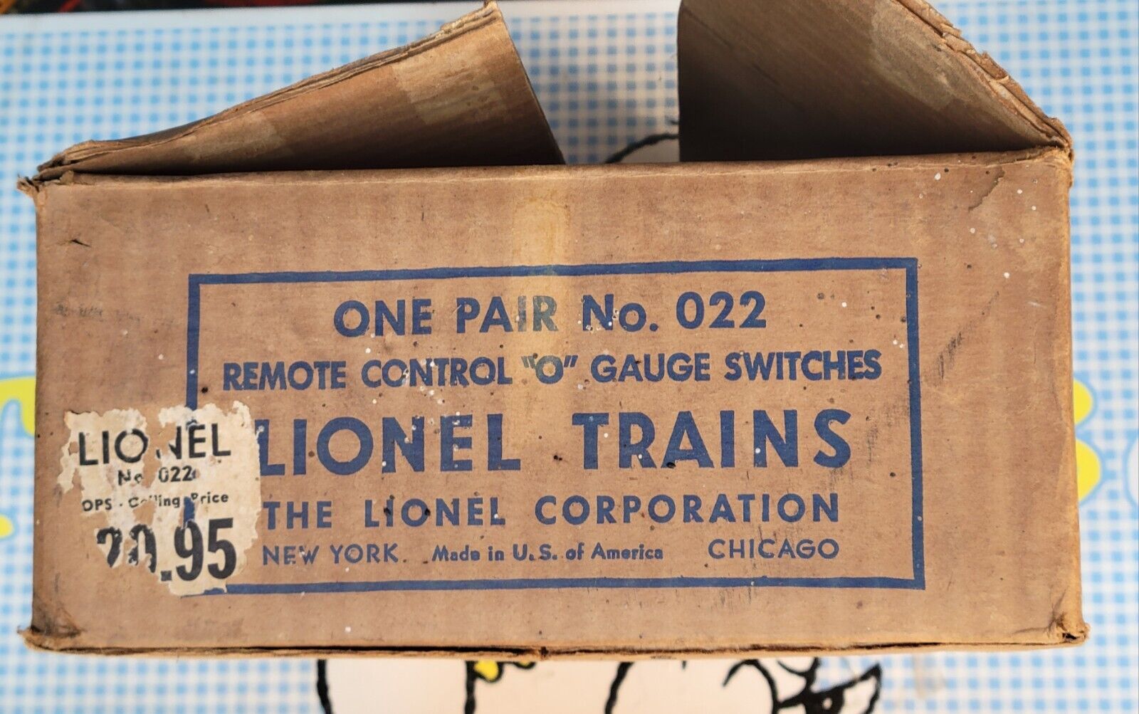 LIONEL , ONE PAIR No. 022 REMOTE CONTROL \'0\' GAUGE SWITCHES, Original BOX