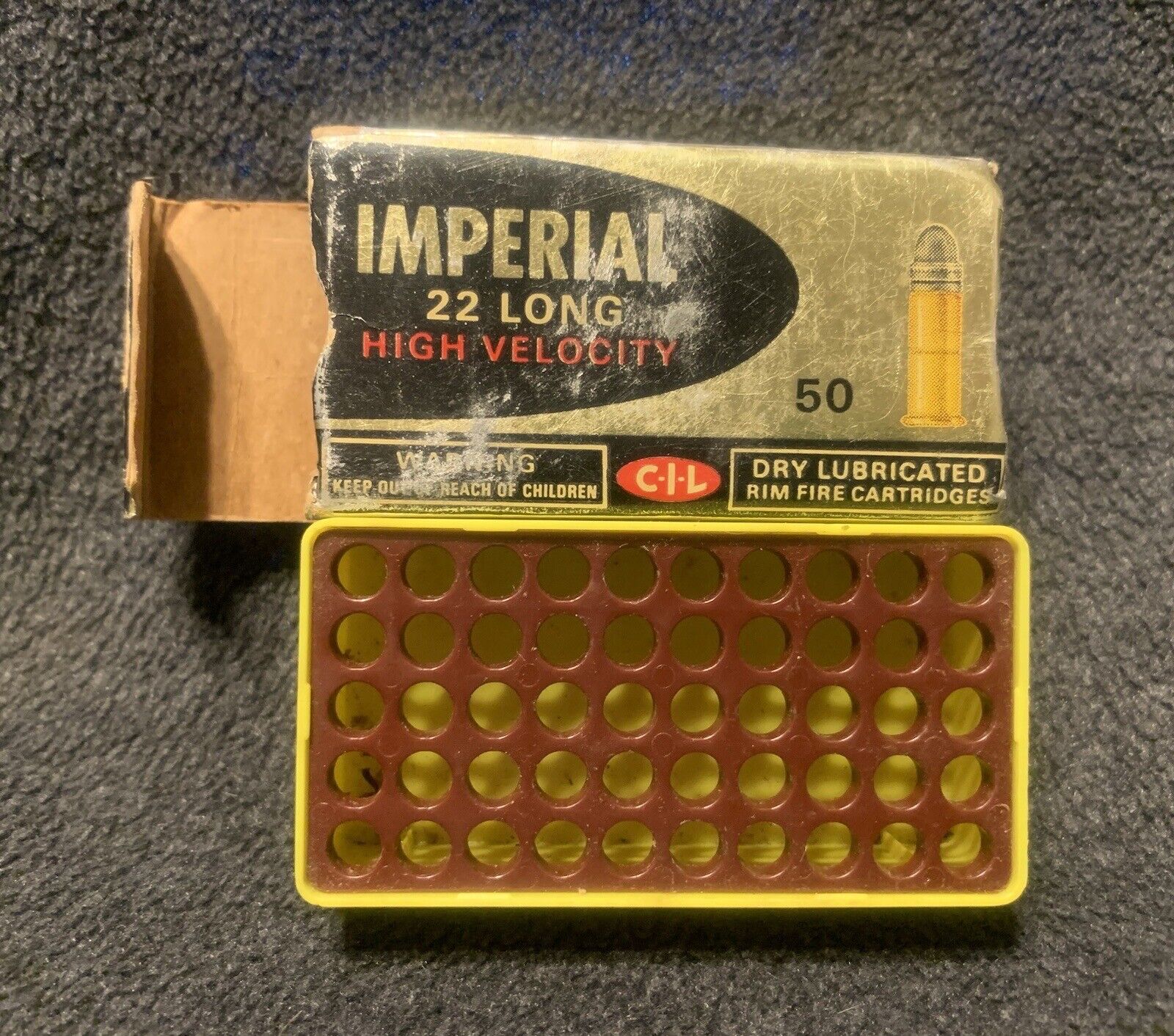 CIL Imperial Hollow Point 22 Long Rifle Shell Empty Box, 1 plastic shell holder