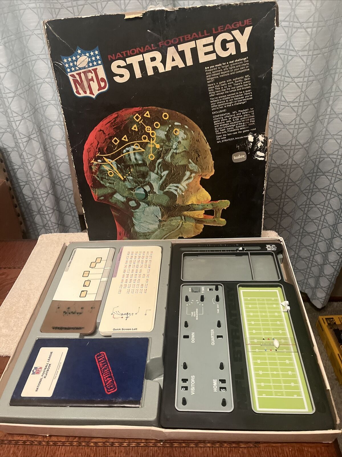 Vintage Tudor NFL Strategy Board Game 1970 Model 100 COMPLETE