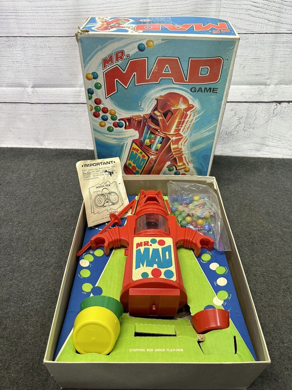 RARE VINTAGE IDEAL MR. MAD GAME TOY W/ BOX 1970 Works Fast Shipping