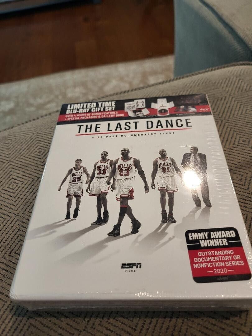 The Last Dance: A Ten-Part Documentary Event (Limited Time Blu-ray Gift Set,...