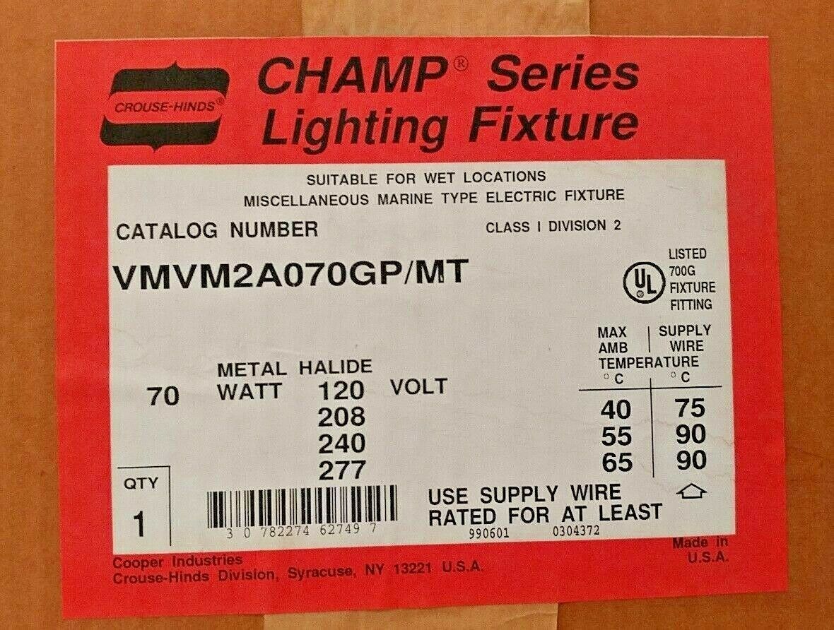 (C) Crouse-Hinds VMVM2A070GP/MT Champ HID Luminaire With Globe And Guard 70W