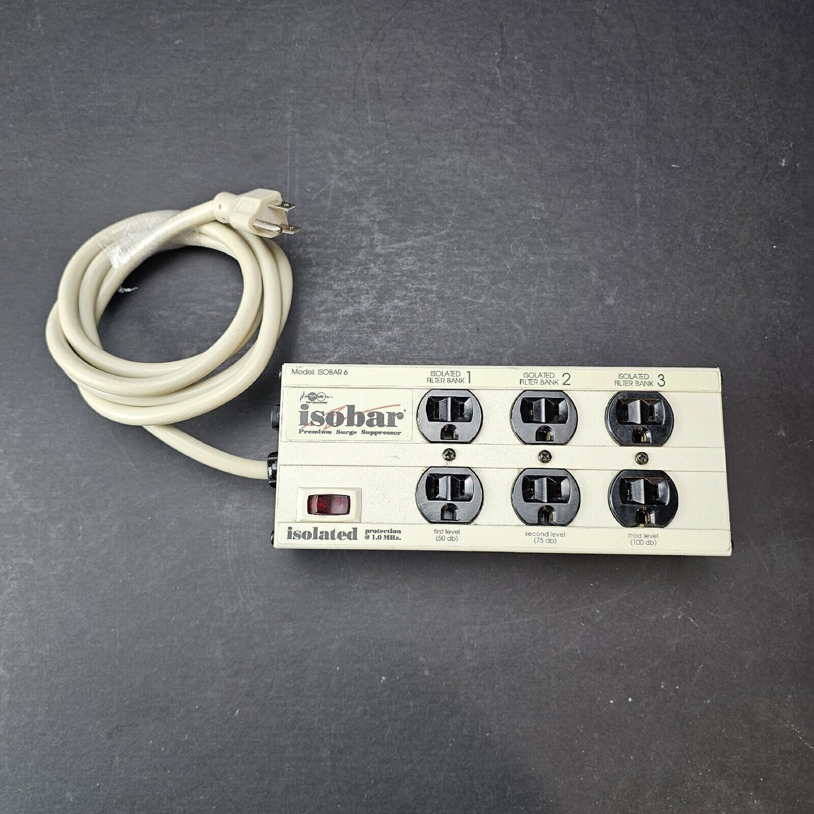 Isobar 6 Premium Surge Protector 6-Outlet 6ft Cord Tested And Passed - Used